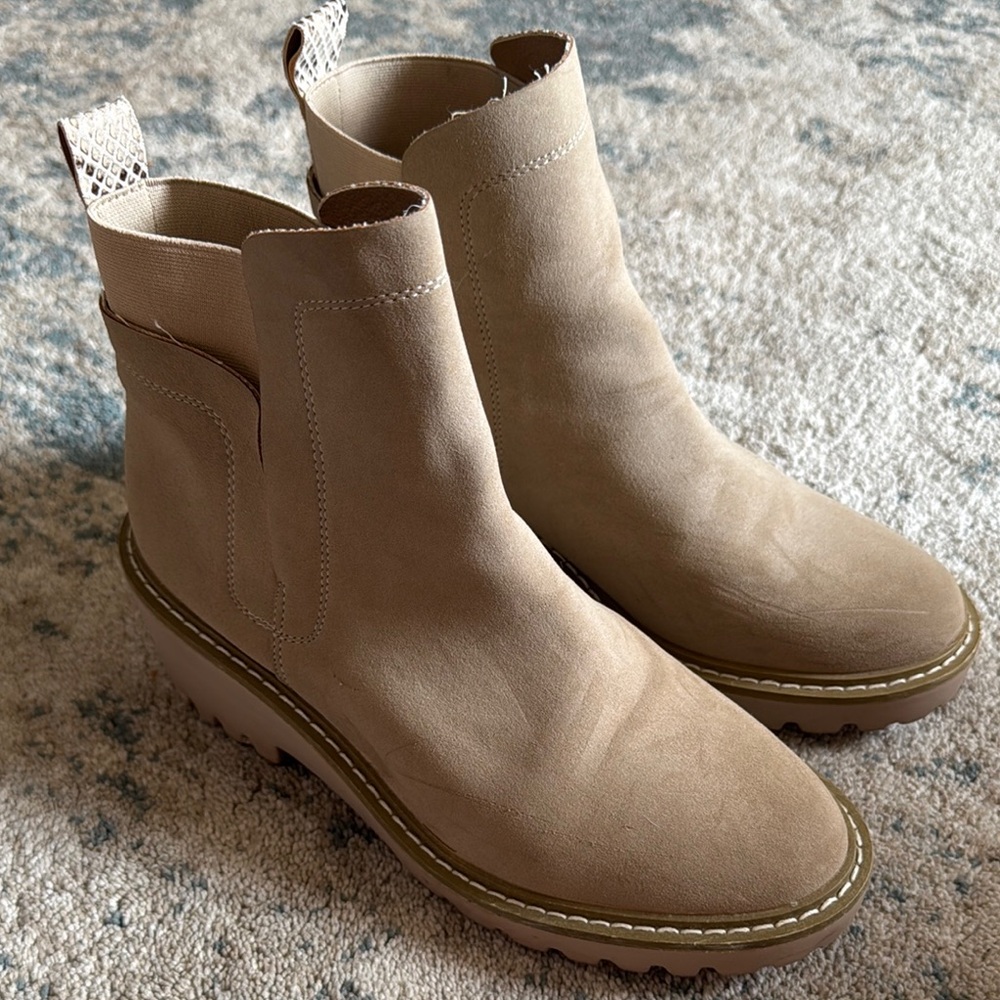 Nicole Miller Tan Ankle Booties with Elastic Panels